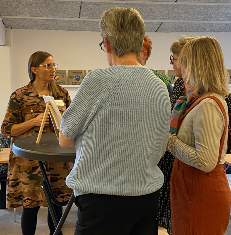 Der blev snakket godt i skiftende gruppe i den afsluttende netværksdel. Foto: Kathrine Egemar
